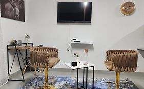 Mayaza Luxury Apartment
